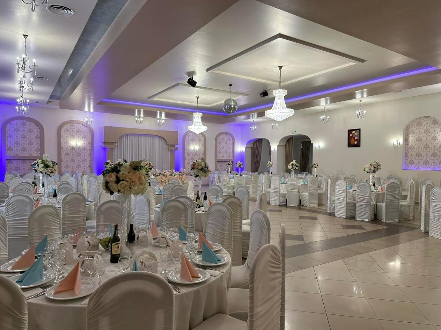 Hotel Turist Fălticeni Kültér fotó