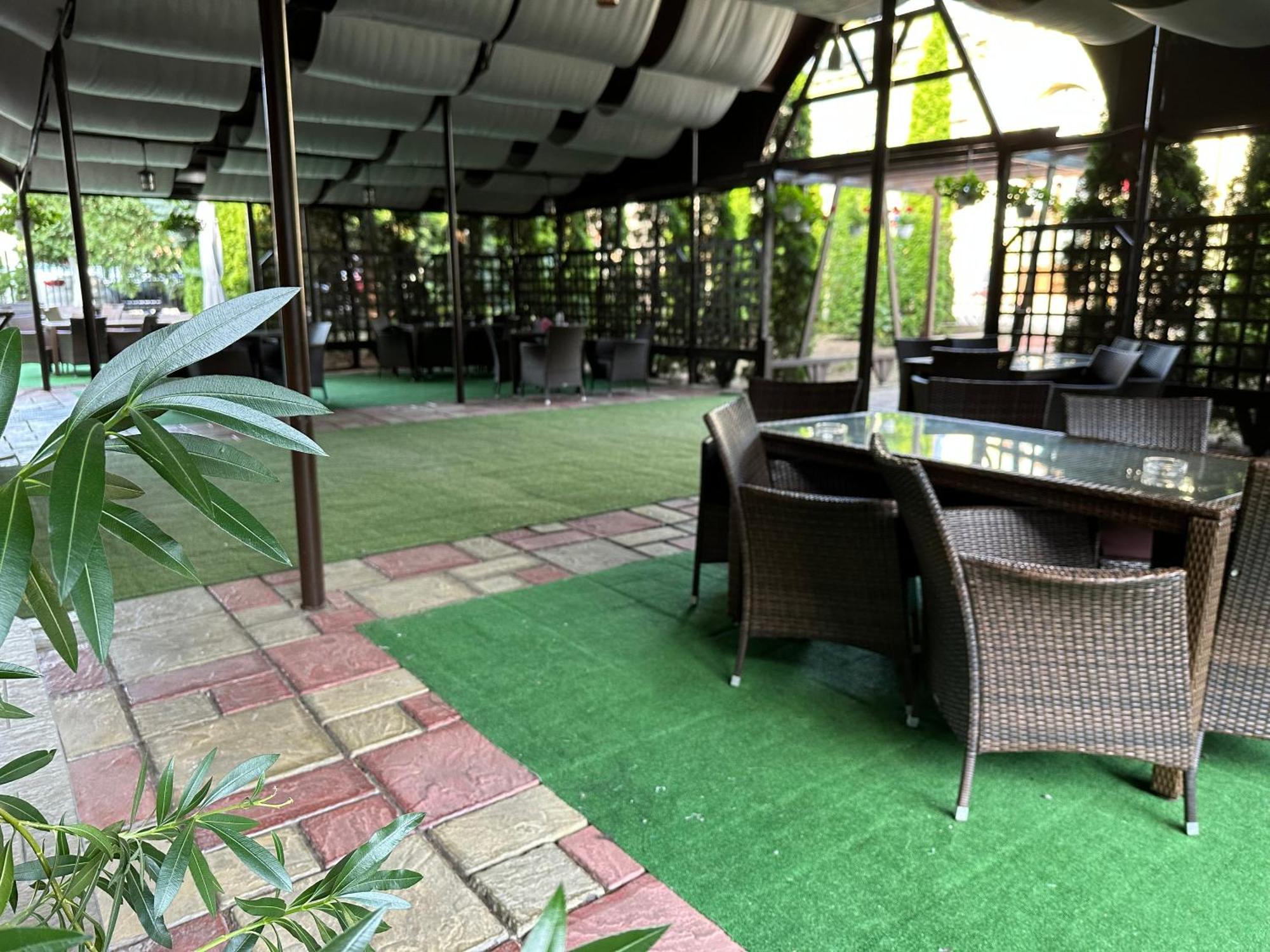 Hotel Turist Fălticeni Kültér fotó