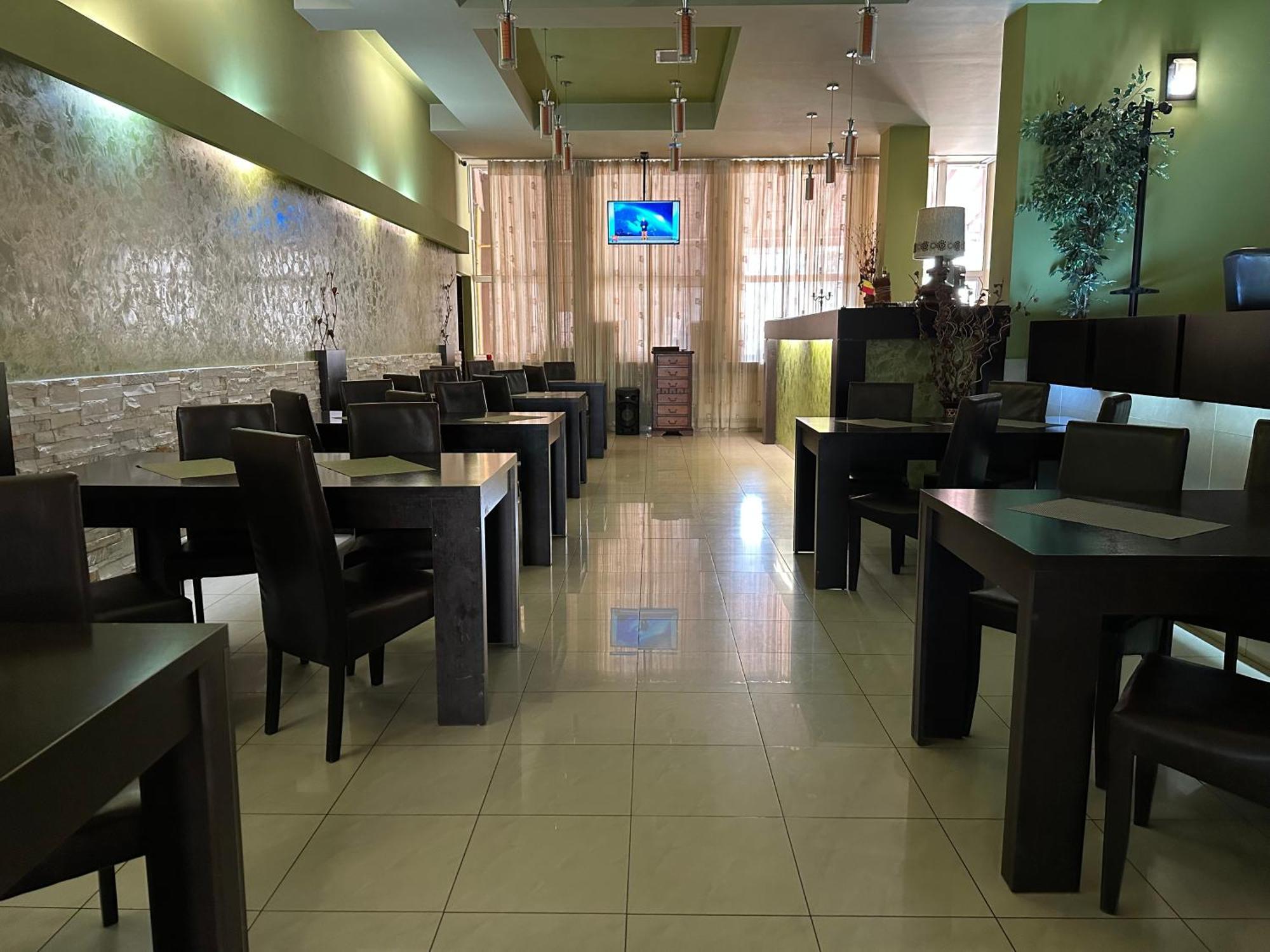 Hotel Turist Fălticeni Kültér fotó