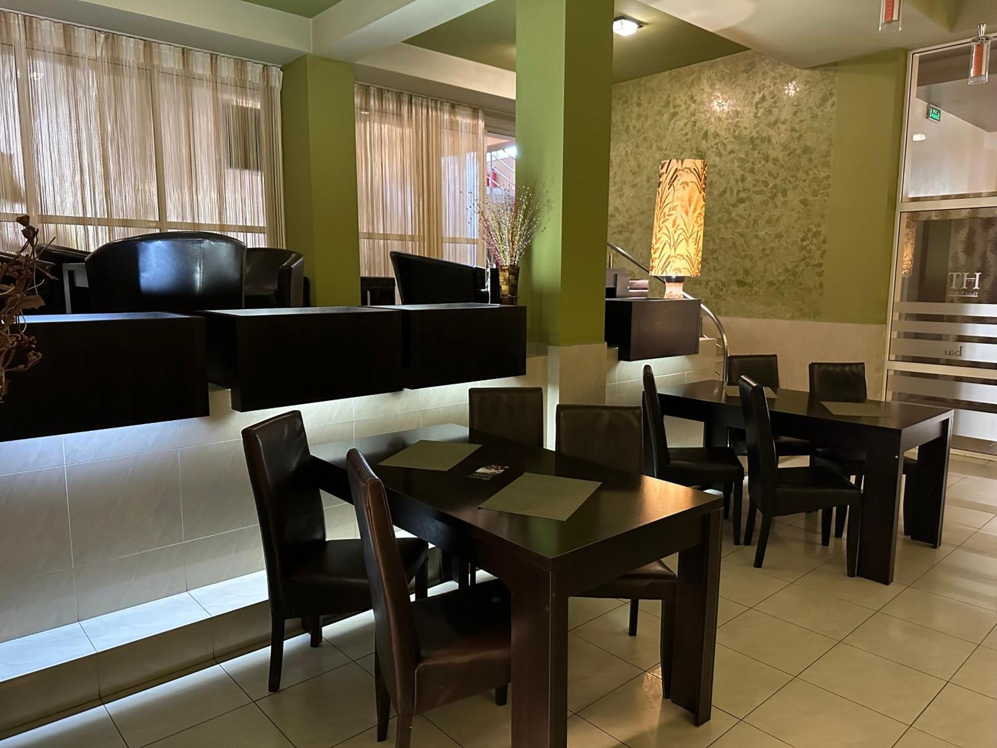Hotel Turist Fălticeni Kültér fotó
