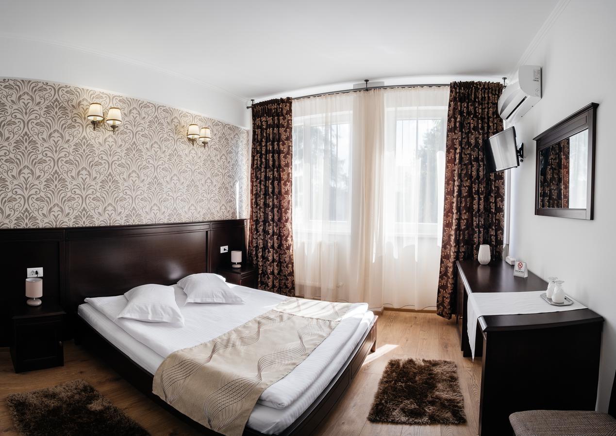 Hotel Turist Fălticeni Kültér fotó