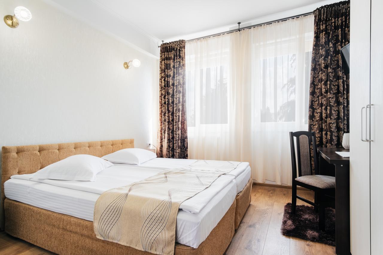 Hotel Turist Fălticeni Kültér fotó