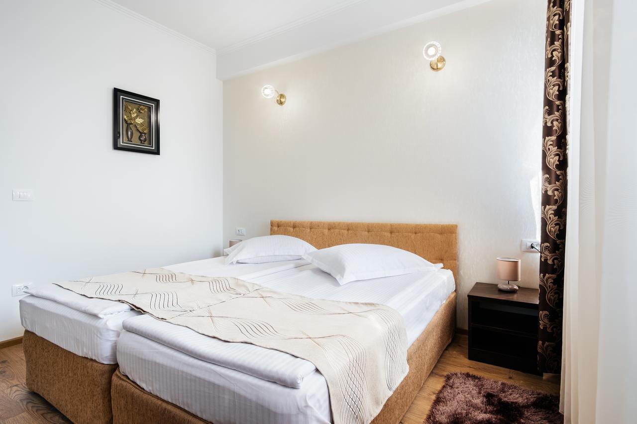 Hotel Turist Fălticeni Kültér fotó