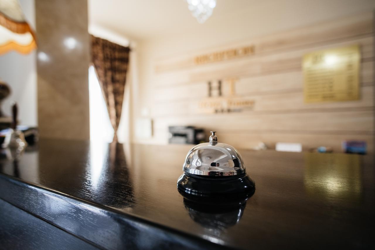 Hotel Turist Fălticeni Kültér fotó