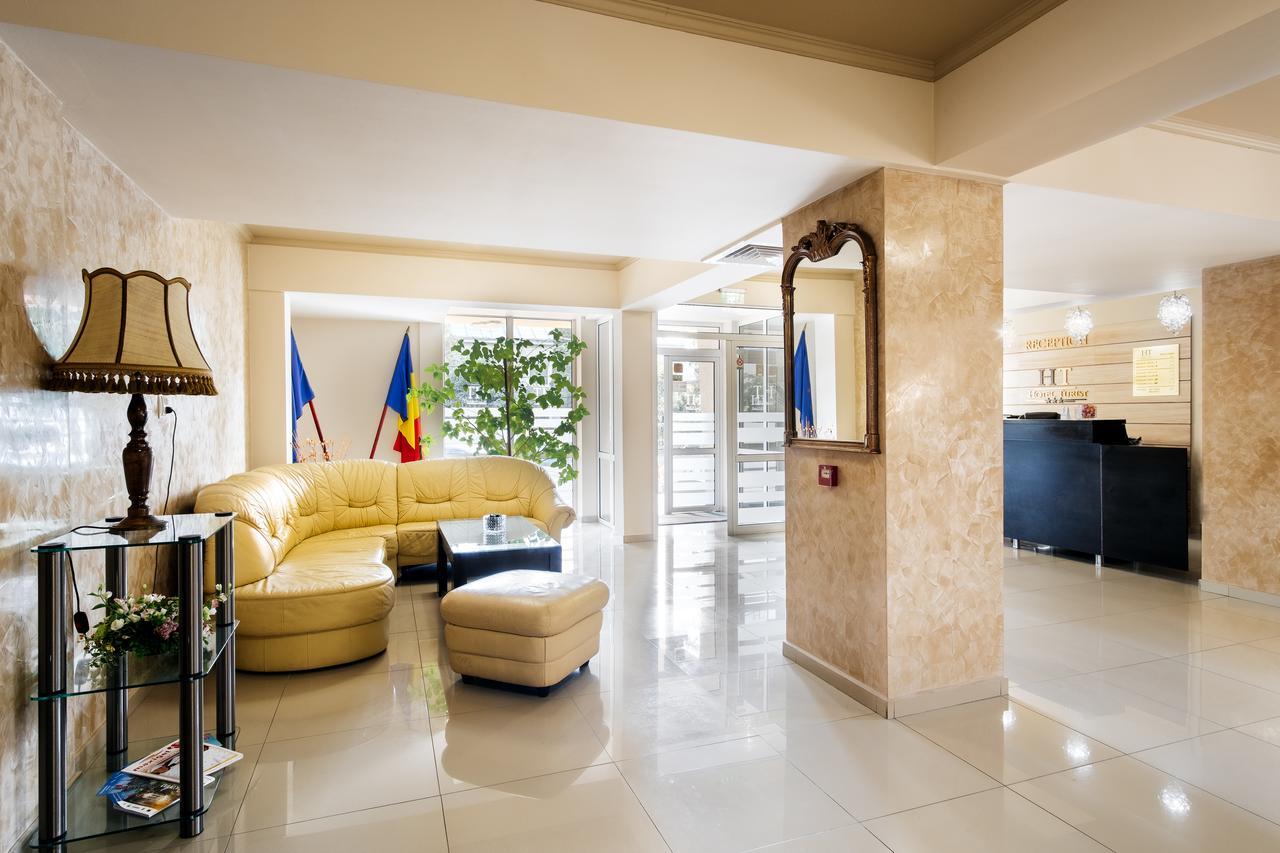 Hotel Turist Fălticeni Kültér fotó