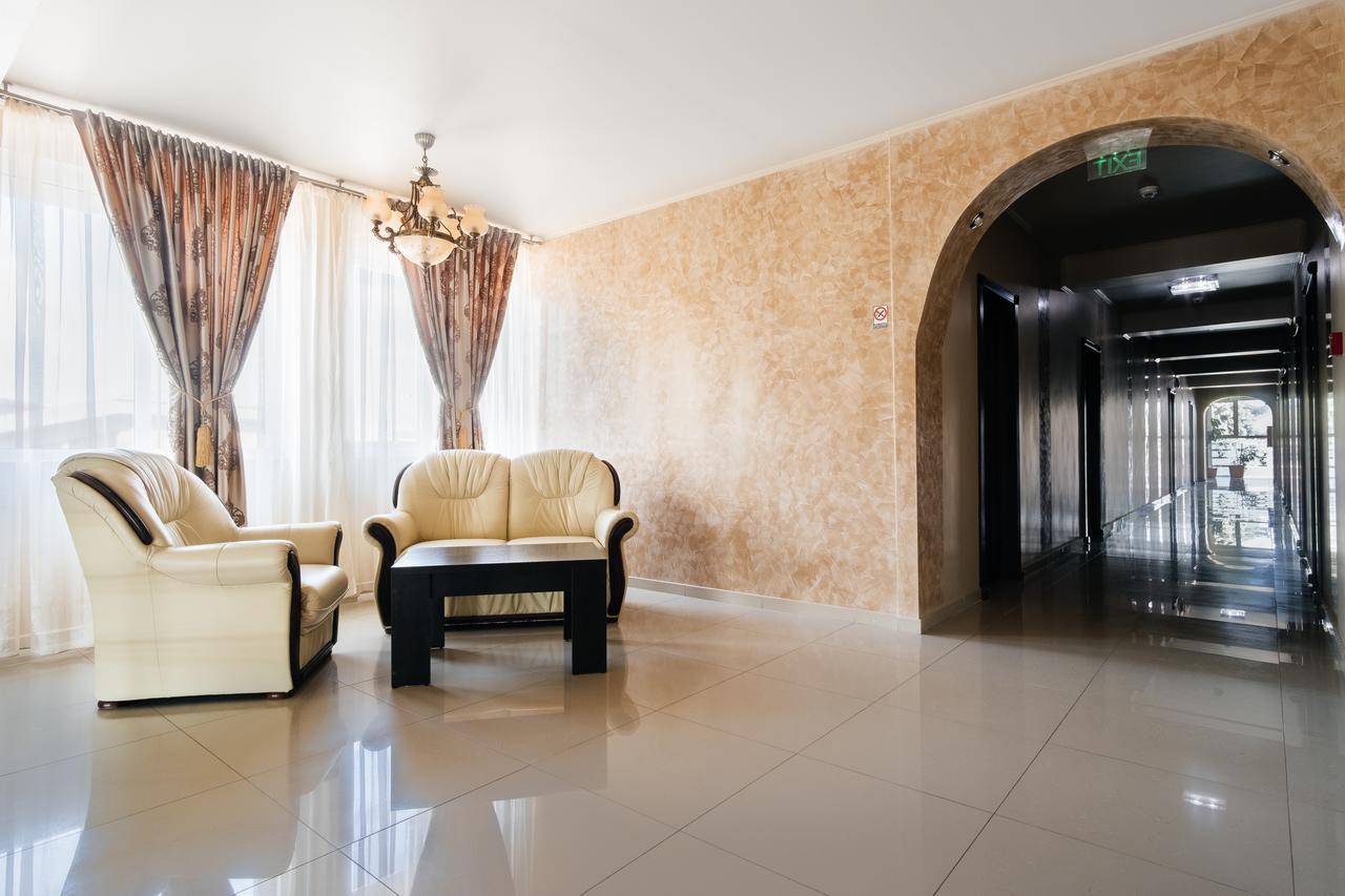 Hotel Turist Fălticeni Kültér fotó