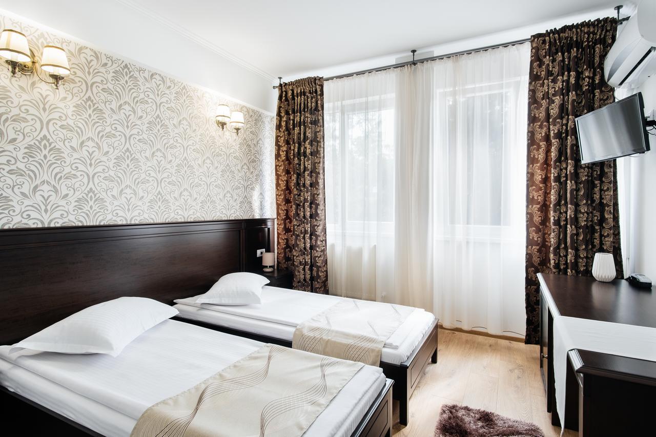 Hotel Turist Fălticeni Kültér fotó