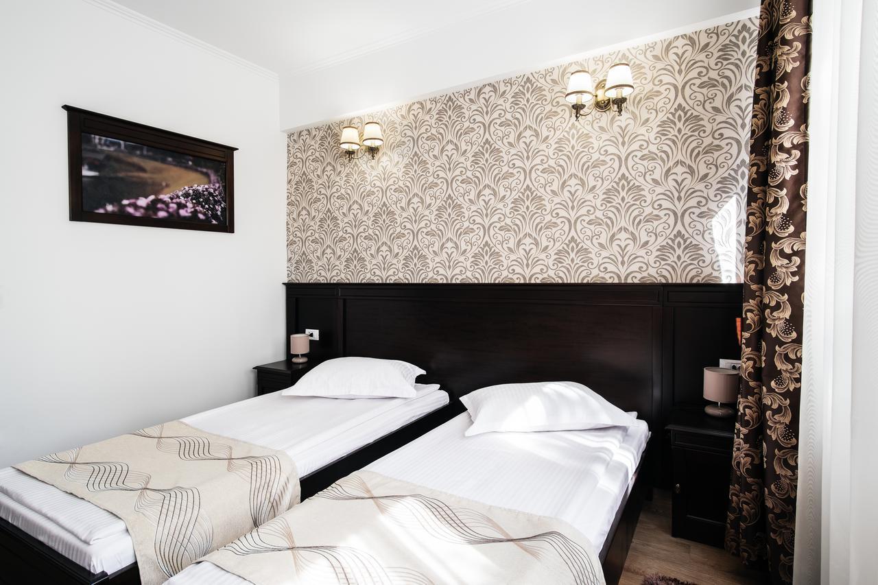 Hotel Turist Fălticeni Kültér fotó